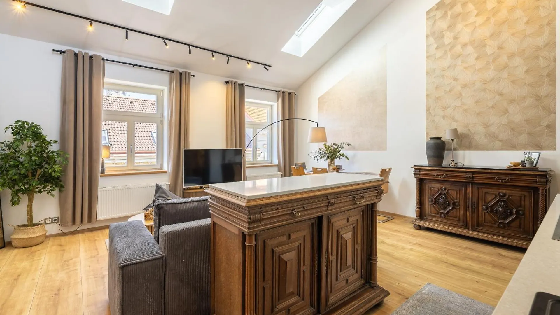 アパート プラハPeaceful & Cozy Living In Vysehrad With A Balconyアパートメント チェコ