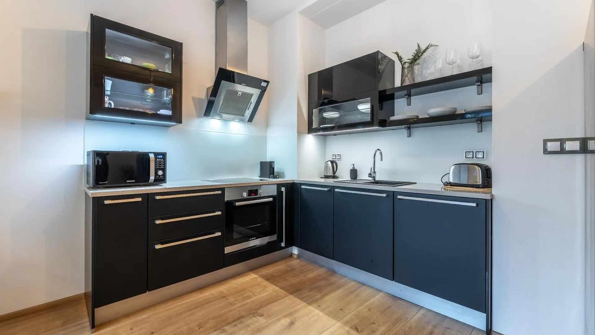 Peaceful & Cozy Living In Vysehrad With A Balcony Apartamento Praga