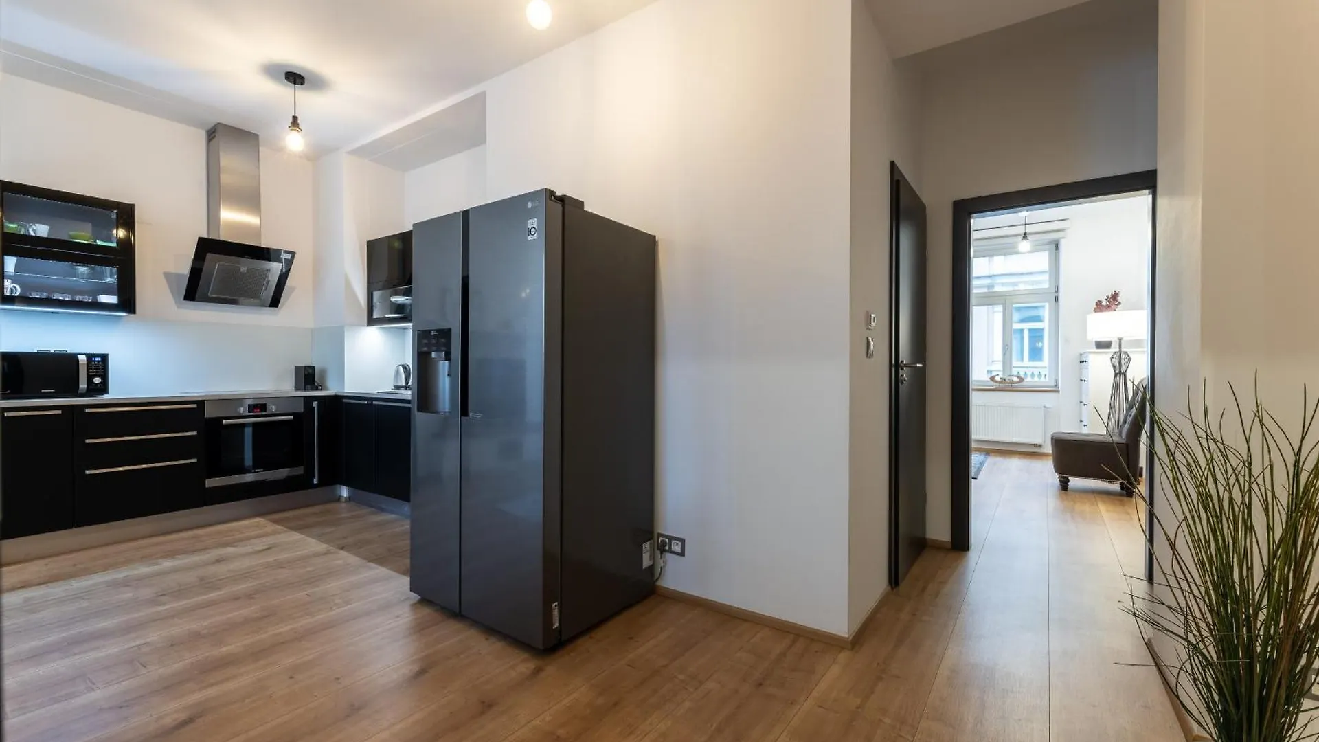 Peaceful & Cozy Living In Vysehrad With A Balcony Apartamento Praga