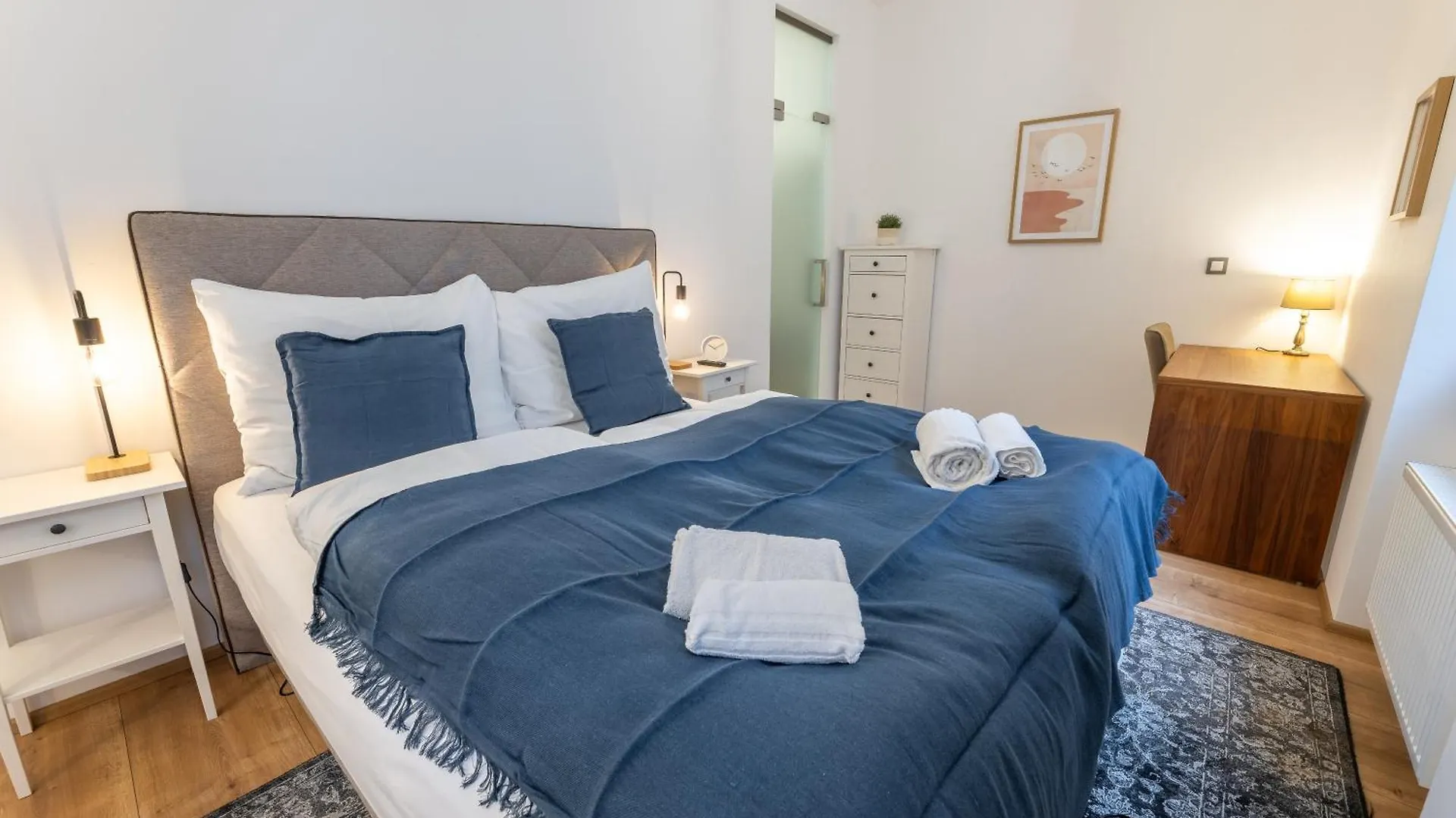 Peaceful & Cozy Living In Vysehrad With A Balcony Apartamento Praga