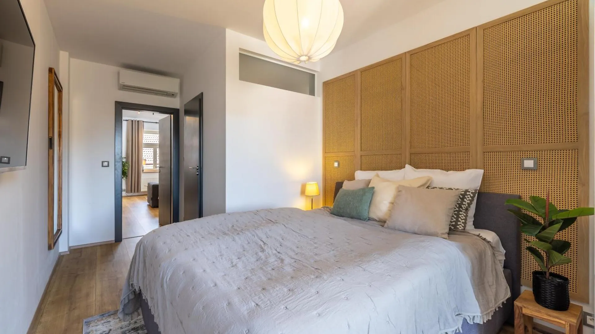 Peaceful & Cozy Living In Vysehrad With A Balcony Apartamento Praga República Checa