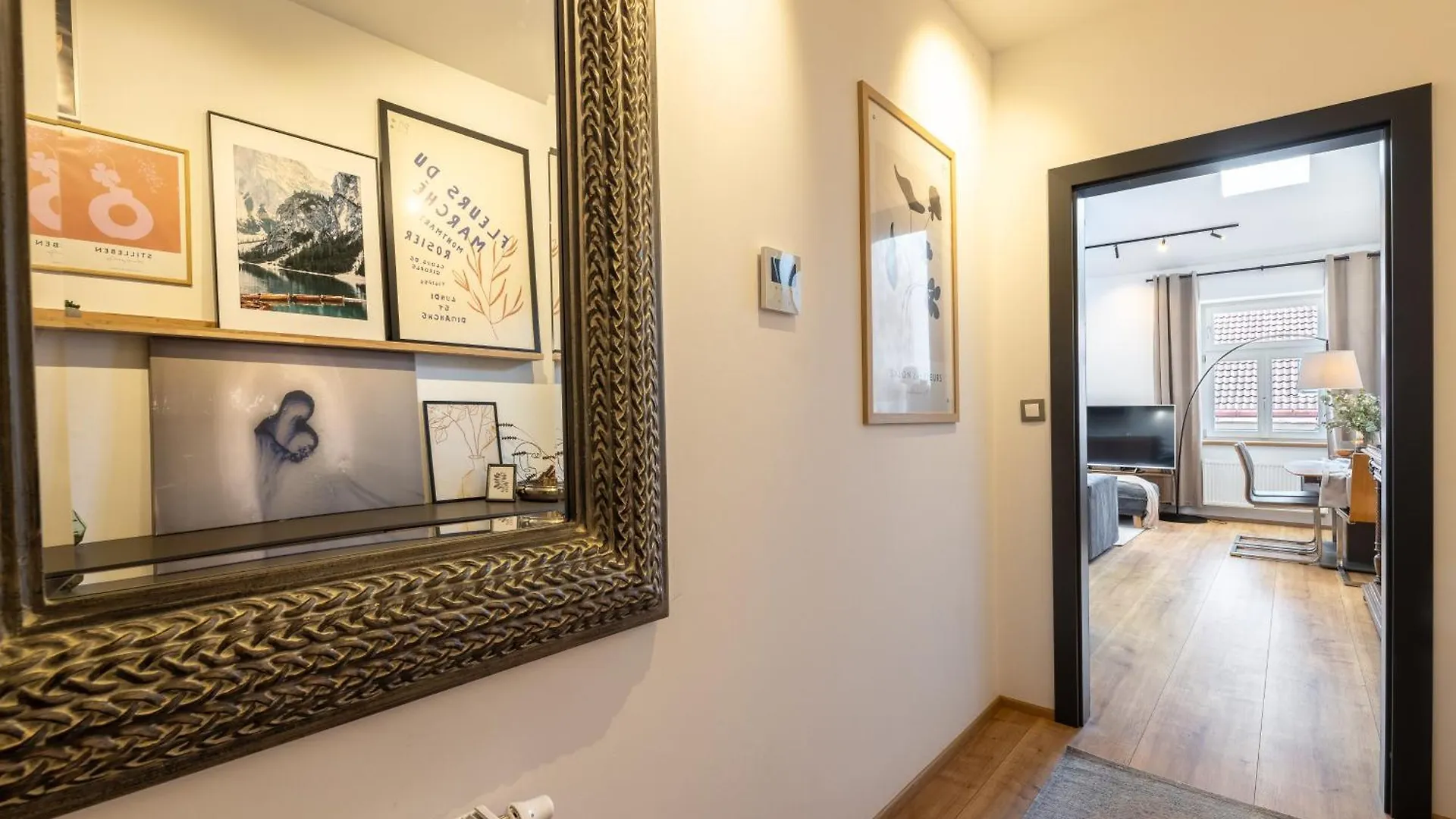 Peaceful & Cozy Living In Vysehrad With A Balcony Apartamento Praga